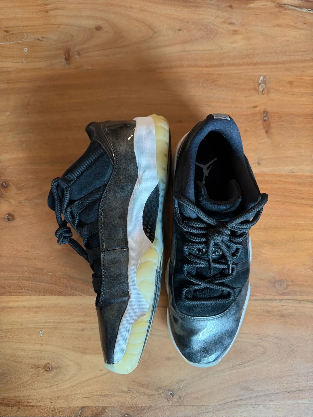 Jordan 11 Black Smoke Sneakers
